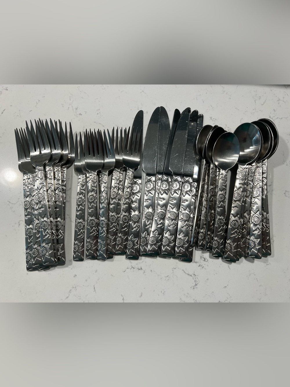 Pfaltzgraff Nautica Island Flower Stainless Steel Flatwear Set. Serves 8 =40 Pcs